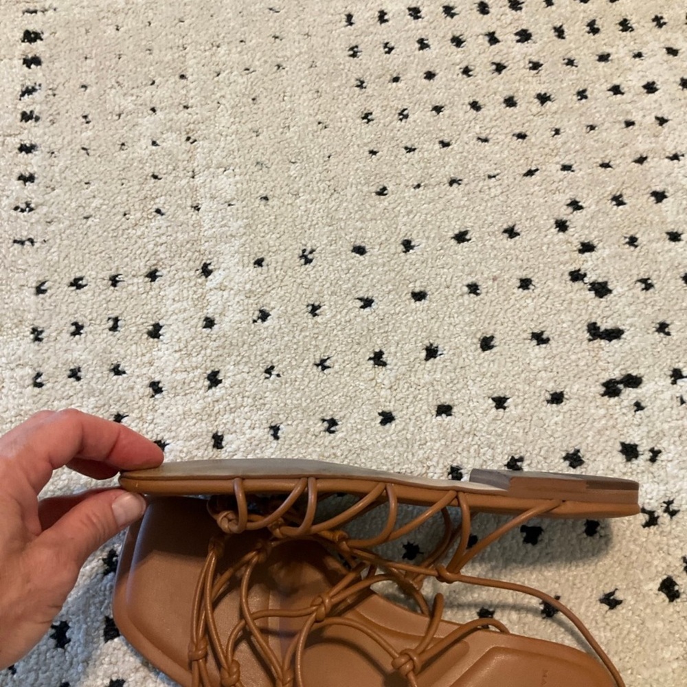 Marc Fisher tan knot lace up sandals, 8.5 - Picture 8 of 11